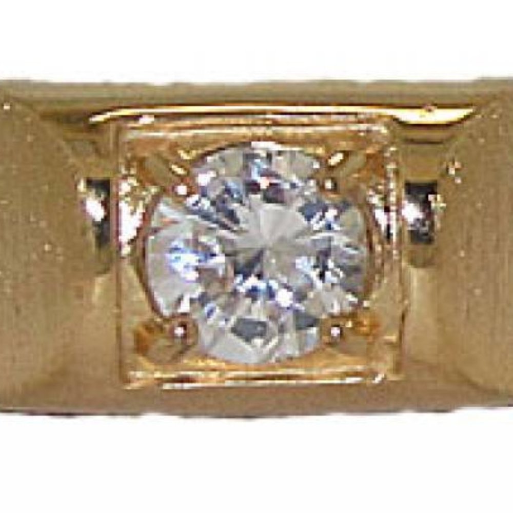 Simulated Diamond Men's High Quality 14kt yellow gold ring Ring size 7 NWT